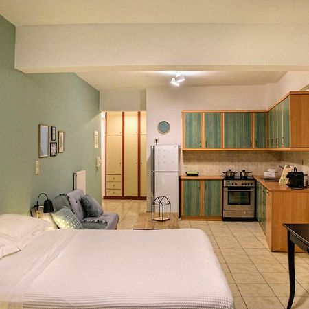 Casa Industriale Apartment Каламата Екстериор снимка